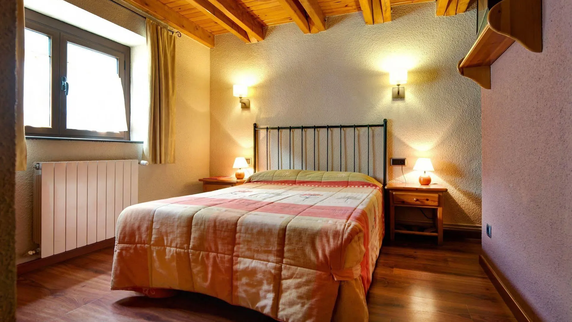 Hostal La Placa Erill la Vall
