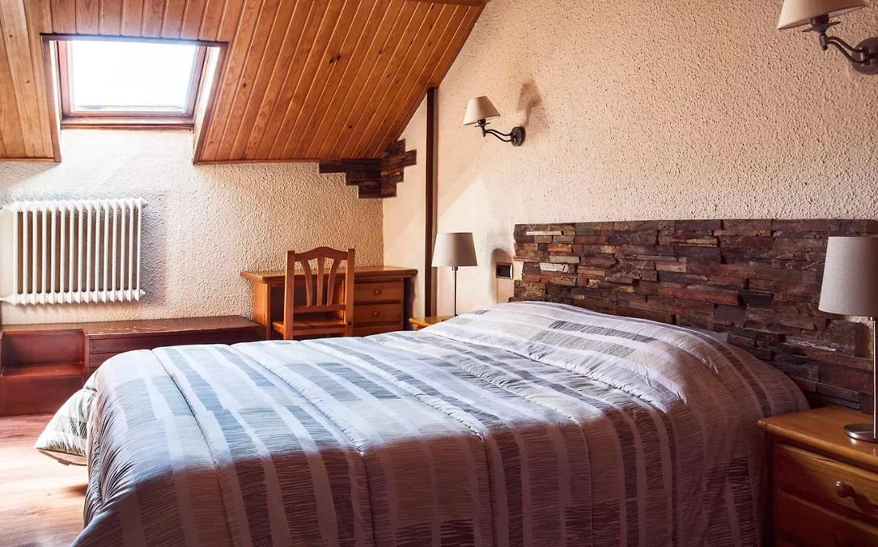 Hostal La Placa Erill la Vall Guest house