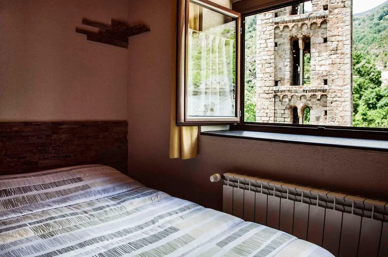 Hostal La Placa Erill la Vall Guest house